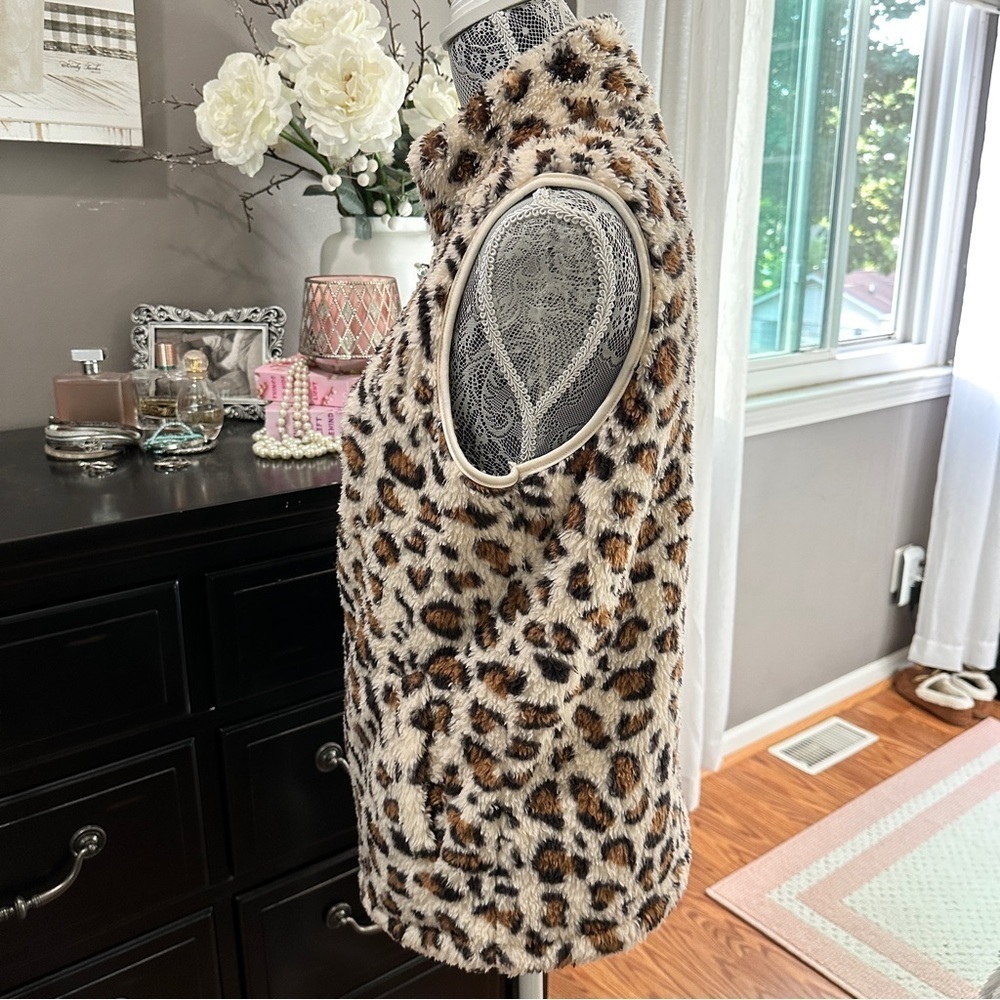Lomon Leopard Print Faux Fur Fuzzy Zip Vest – Size Medium - Picture 13 of 16